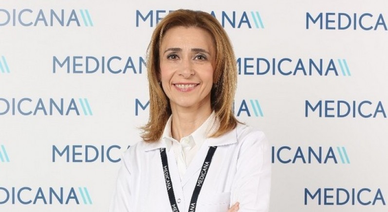 Makyaj yaparken göz sağlığınızdan olmayın