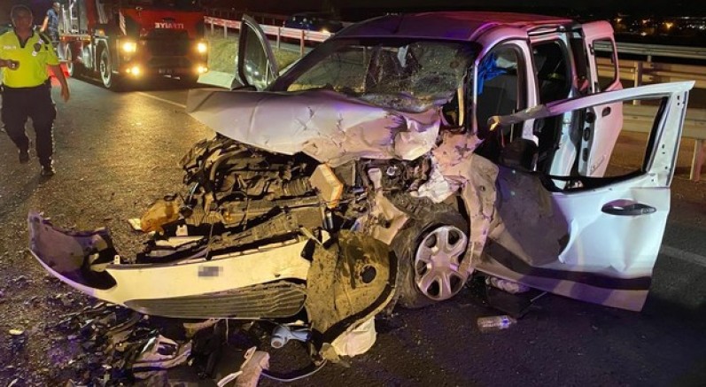 Malatya'da hafif ticari araç otomobille çarpıştı: 5 yaralı