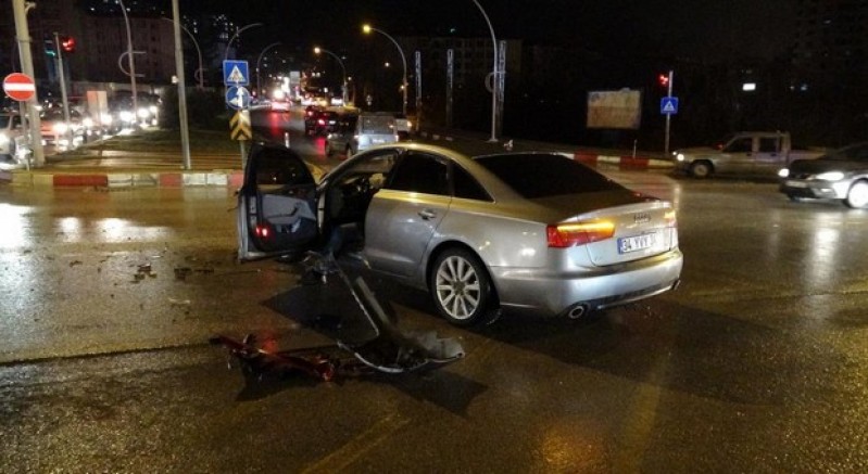 Malatya'da iki otomobil çarpıştı: 5 yaralı