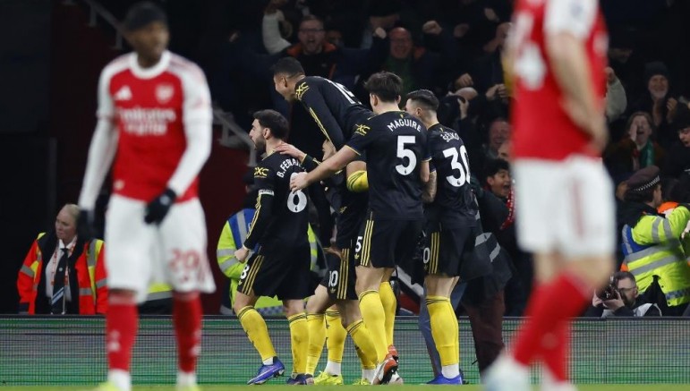 Manchester United, Arsenal'ı 3-2 mağlup etti