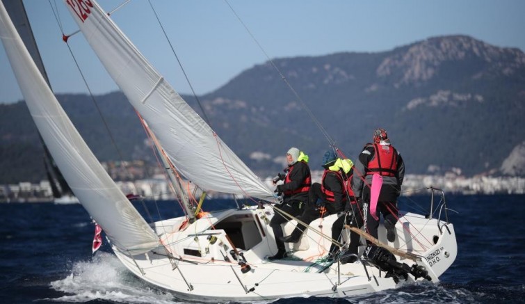 Marmaris Körfezi'nde yelkenler fora