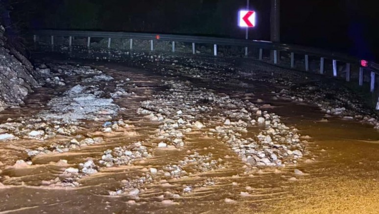 Marmaris'te yollar dereye döndü