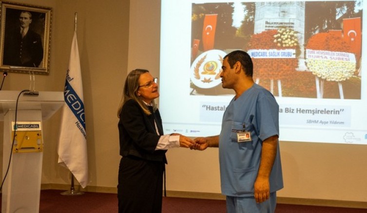 Medicabil'de hemşirelere özel kutlama