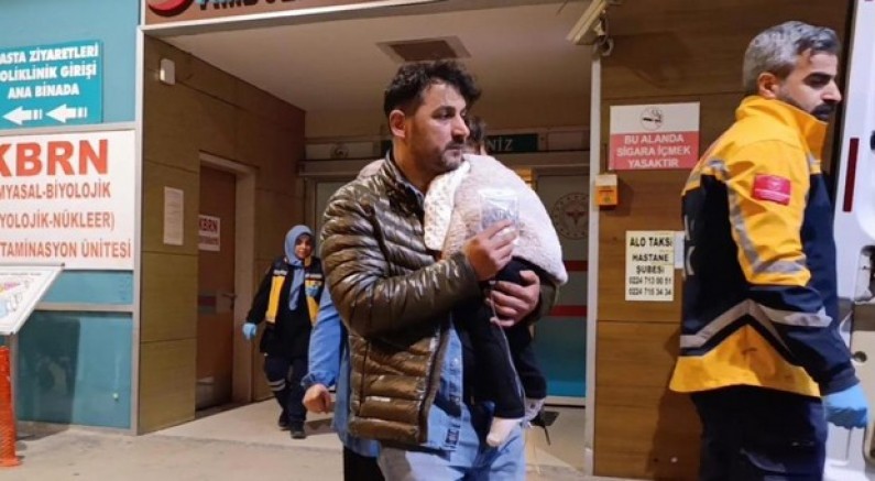 Merdivenlerden yuvarlanan 1 yaşındaki bebek yaralandı