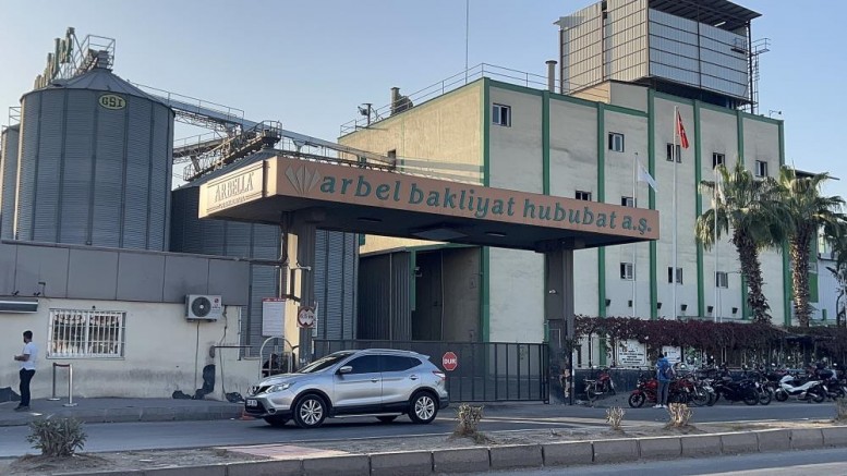 Mersin'de bakliyat fabrikasına silahlı saldırı