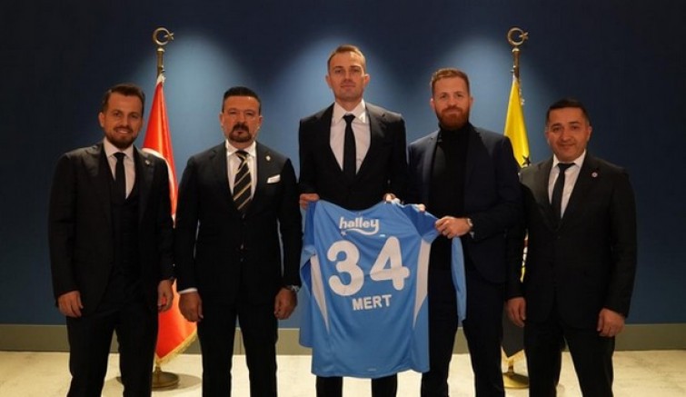 Mert Günok yeniden Fenerbahçe'de