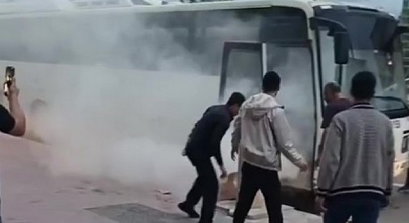 MHP Dilovası Teşkilatı üyelerini taşıyan otobüste yangın