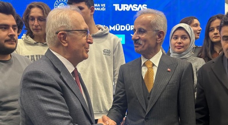 Milli Hızlı Tren Raylarda