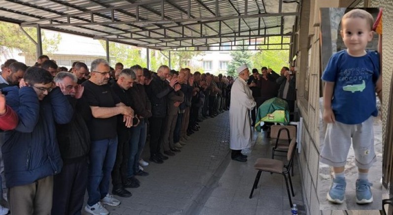 Minik Aybars gözyaşlarıyla son yolculuğuna uğurlandı