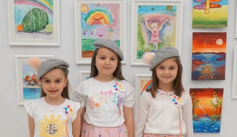Minik Ressamların Eserleri BAOB’da Sergilendi