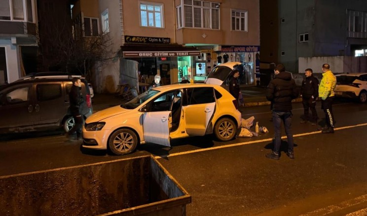 Miras kavgasında otomobil kurşunlandı