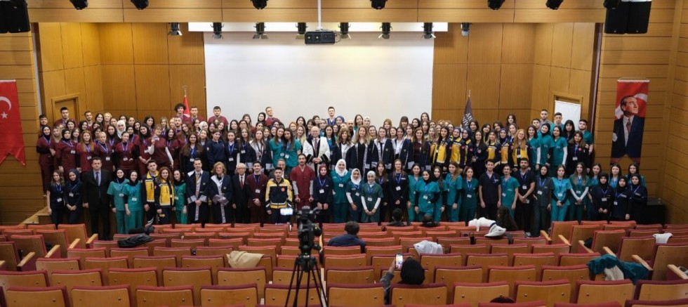 Mudanya Üniversitesi öğrencilerinden sektöre ilk adım