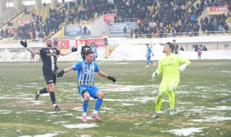 Muş Spor: 3 - Isparta 32: 1