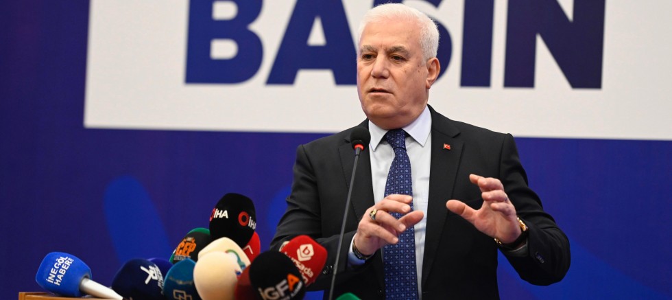 Mustafa Bozbey; Teğmenlerimiz yalnız değildir