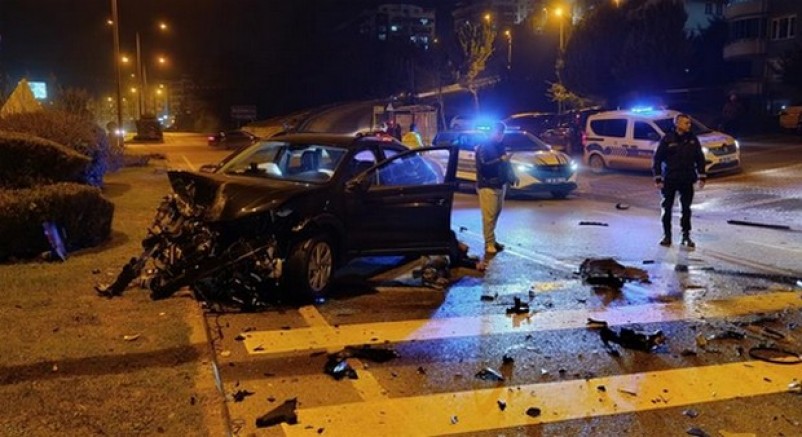 Mustafakemalpaşa'da kazada can pazarı: 3 ağır yaralı