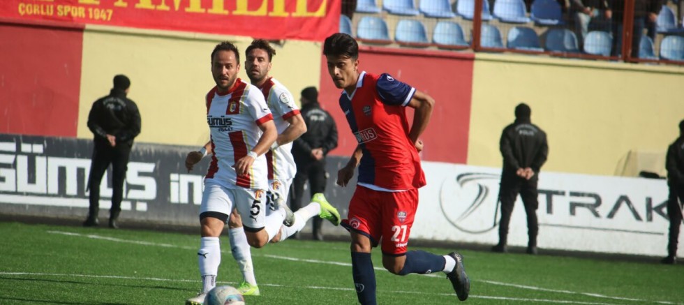 Mustafakemalpaşaspor güçlü rakibine söz geçiremedi