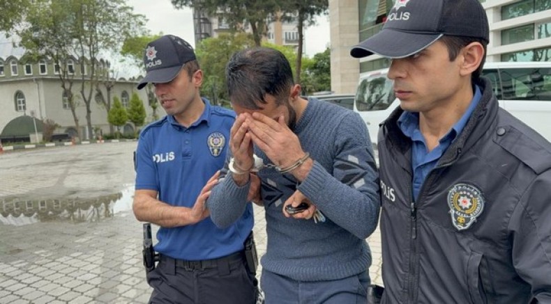Müteahhidi yaralayıp inşaatı ateşe verdi