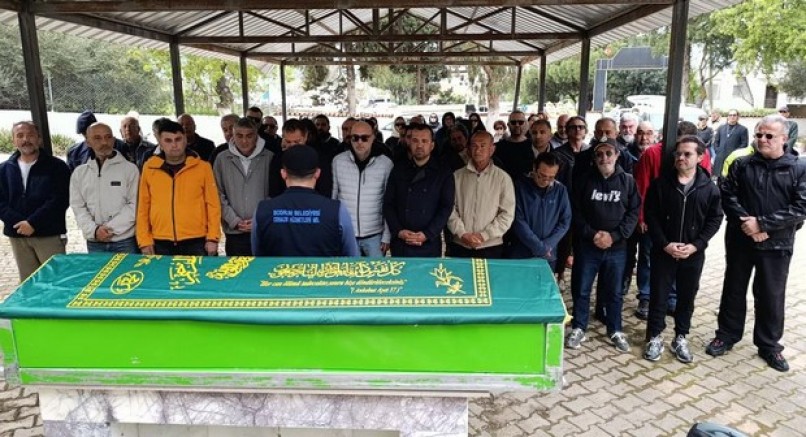 Müzisyen Cem Öcal, son yolculuğuna uğurlandı