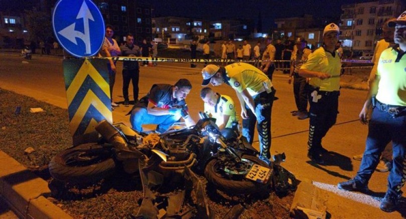 Nizip'te iki motosiklet çarpıştı: 4 yaralı