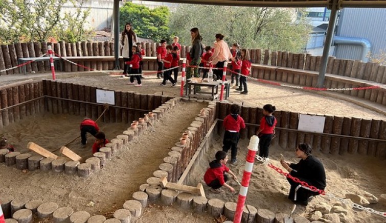 Öğrenciler, Arkeopark’ta arkeolojiyi tanıyor
