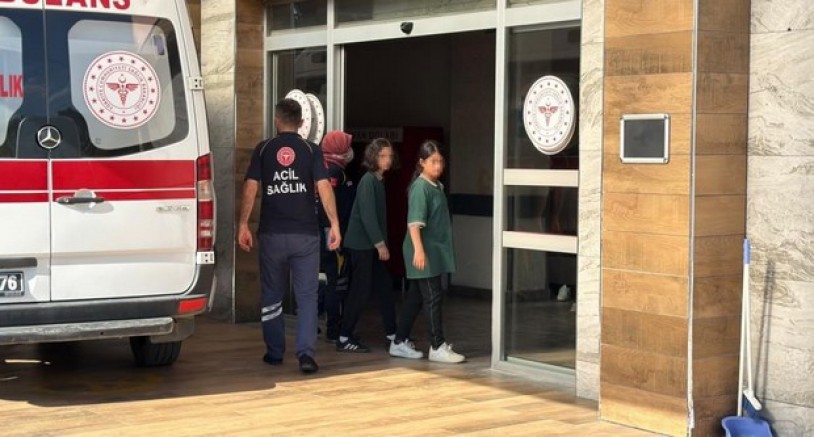Öğrenciler zehirlenme şüphesiyle hastaneye kaldırıldı