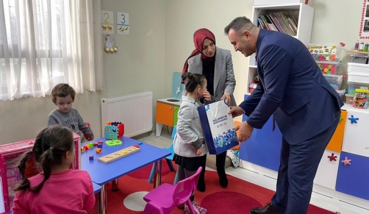 Öğrencilerin karne heyecanı