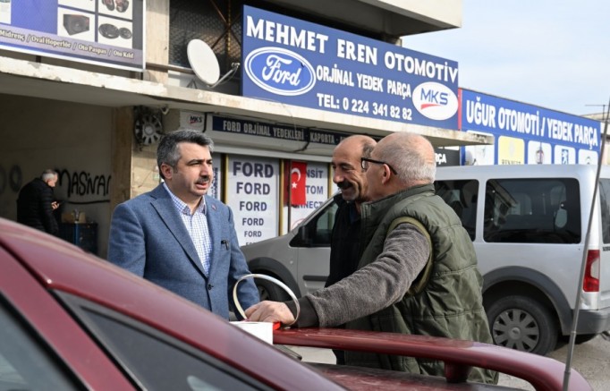 Oktay Başkan esnafın sorunlarını dinliyor, çözüm arıyor