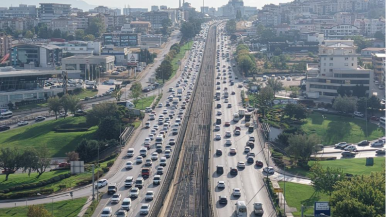 Okullar açıldı Bursa trafiği karıştı!