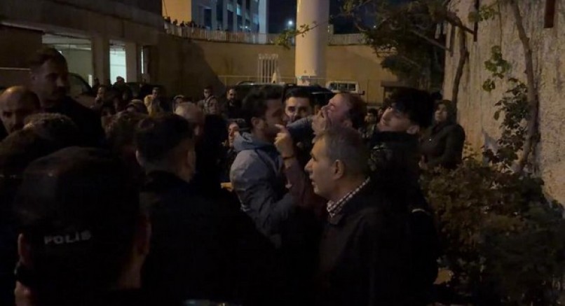 Ölenlerin yakınlarından Vali Ünlüer'e tepki