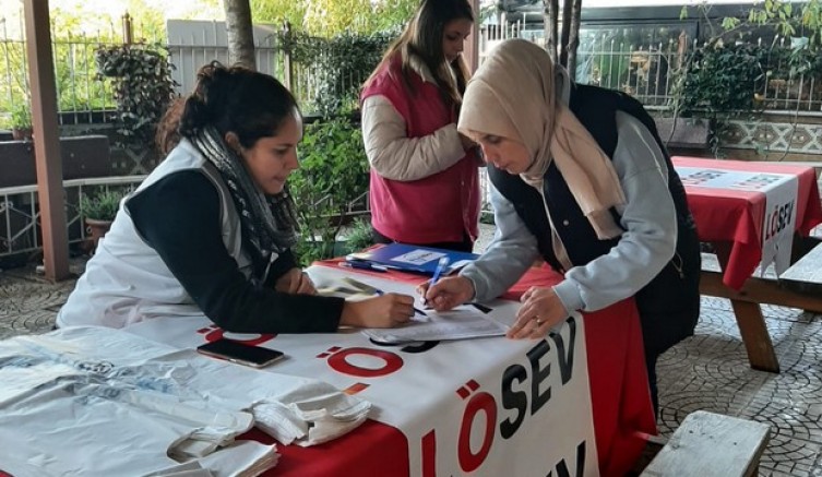 On binlerce aileye et yardımı