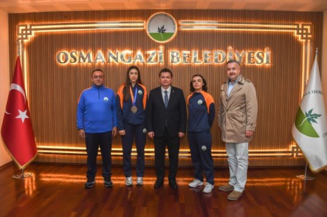 Onlar Bursa'nın gururu; Başkan Aydın kutladı