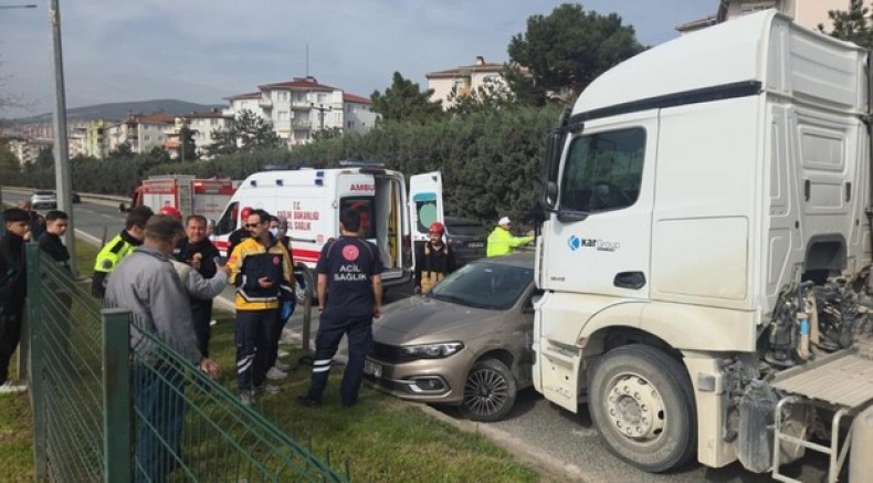 Önüne kattığı otomobili sürükledi