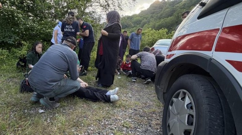 Ordu'da yolcu minibüsü uçuruma yuvarlandı: 9 yaralı