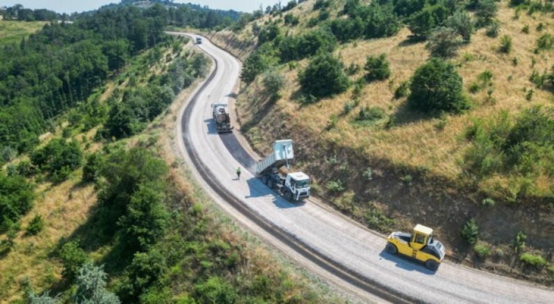 Orhaneli'nin yolları yenileniyor