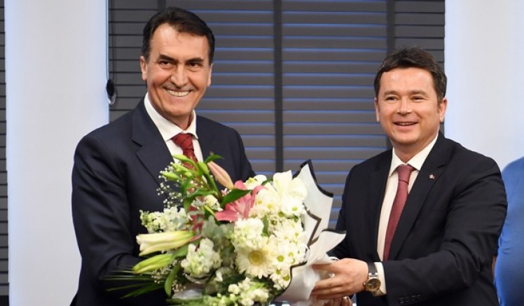 Osmangazi Belediyesi’nde devir teslim gerçekleşti