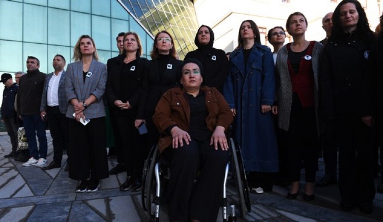 Osmangazi Belediyesi personeli Ata’yı andı