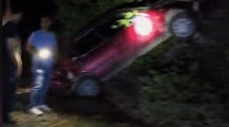 Osmaniye’de otomobil uçuruma yuvarlandı: 2 yaralı