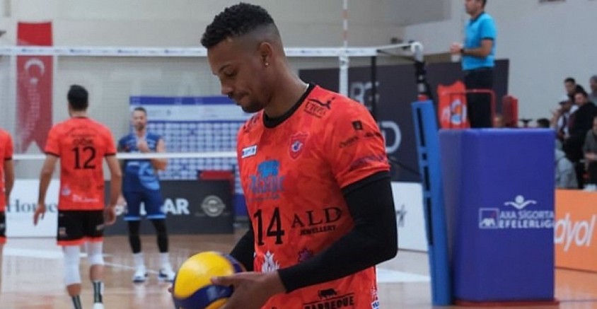 Osmany Uriarte Bursa Büyükşehir Belediyespor'da
