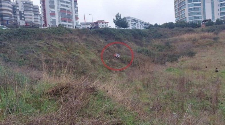 Otomobil 10 metre aşağıya uçtu: 1 yaralı