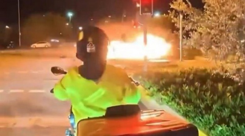 Otomobil alev topuna döndü: 2'si ağır 4 yaralı