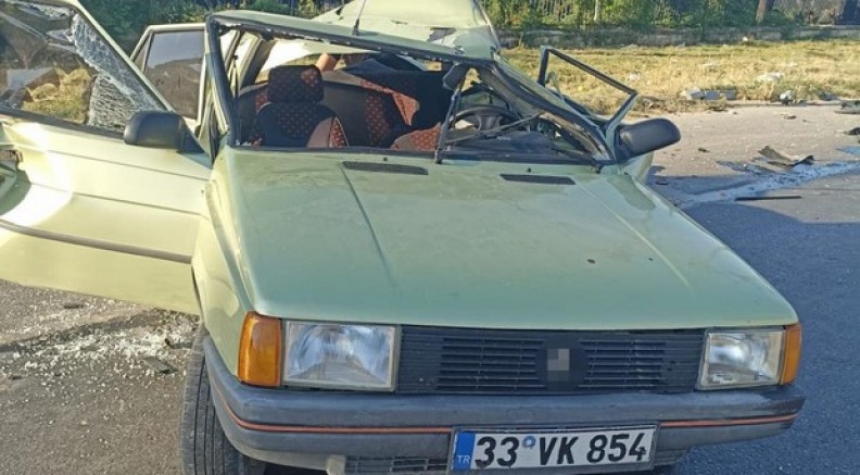 Otomobil araçlara çarptı 1 kişi öldü