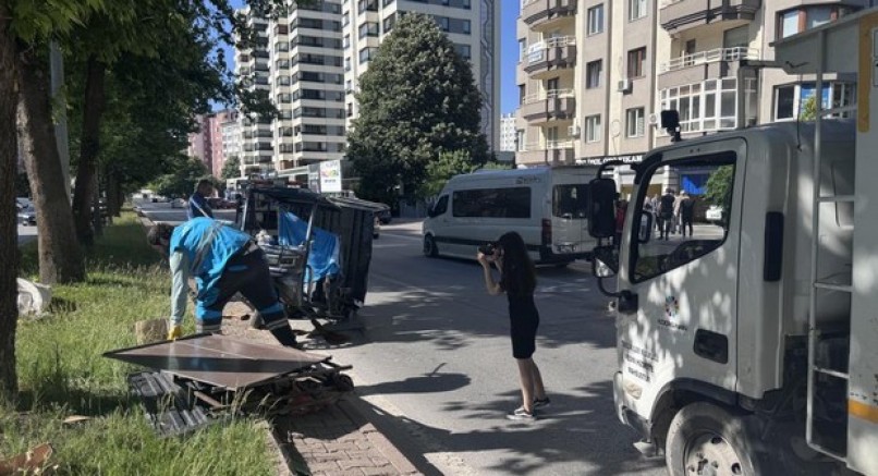Otomobil ile moped çarpıştı: 5 yaralı