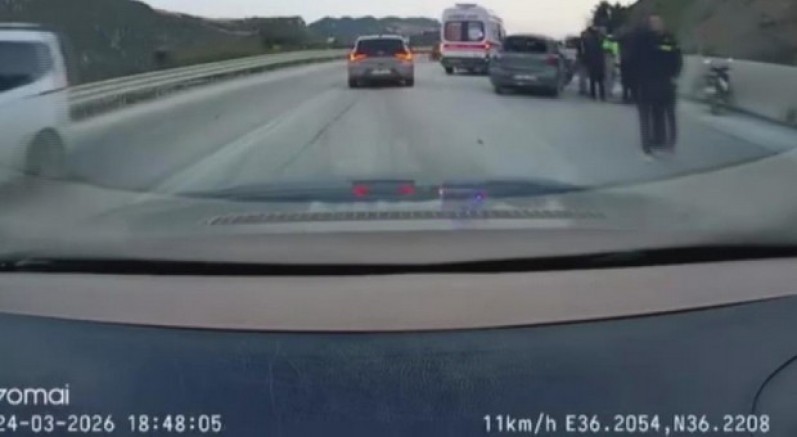 Otomobille çarpışan motosiklet sürücüsü hayatını kaybetti