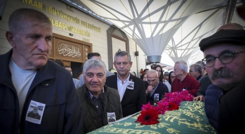 Özel, gazeteci Yıldırım'ın cenaze törenine katıldı