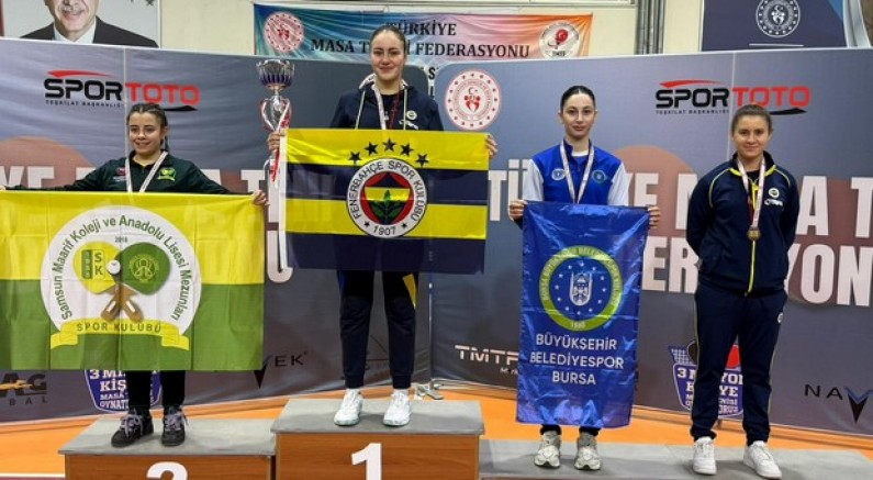 Özge Yılmaz Türkiye üçüncüsü