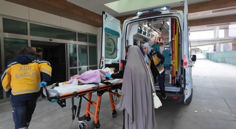 Pencereden düşen 3 yaşındaki çocuk yaralandı