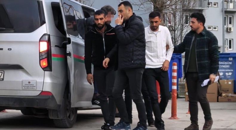 Polis kılığına girip 3 milyonluk vurgun yaptılar