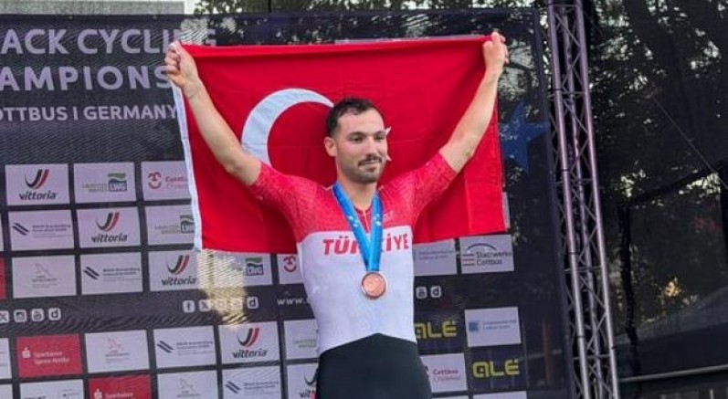Ramazan Yılmaz’dan tarihi bronz madalya