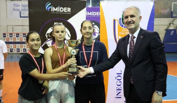 Refik Gür Sokak Basketbolu Turnuvası tamamlandı
