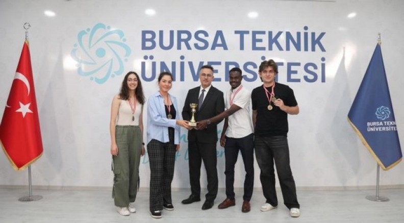 Rektörlük ve Gençlik Kupası’nda ödüller sahiplerini buldu